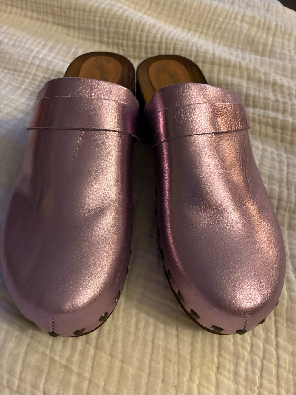 Seychelles Metallic Lavender-Pink Slip-On Clogs